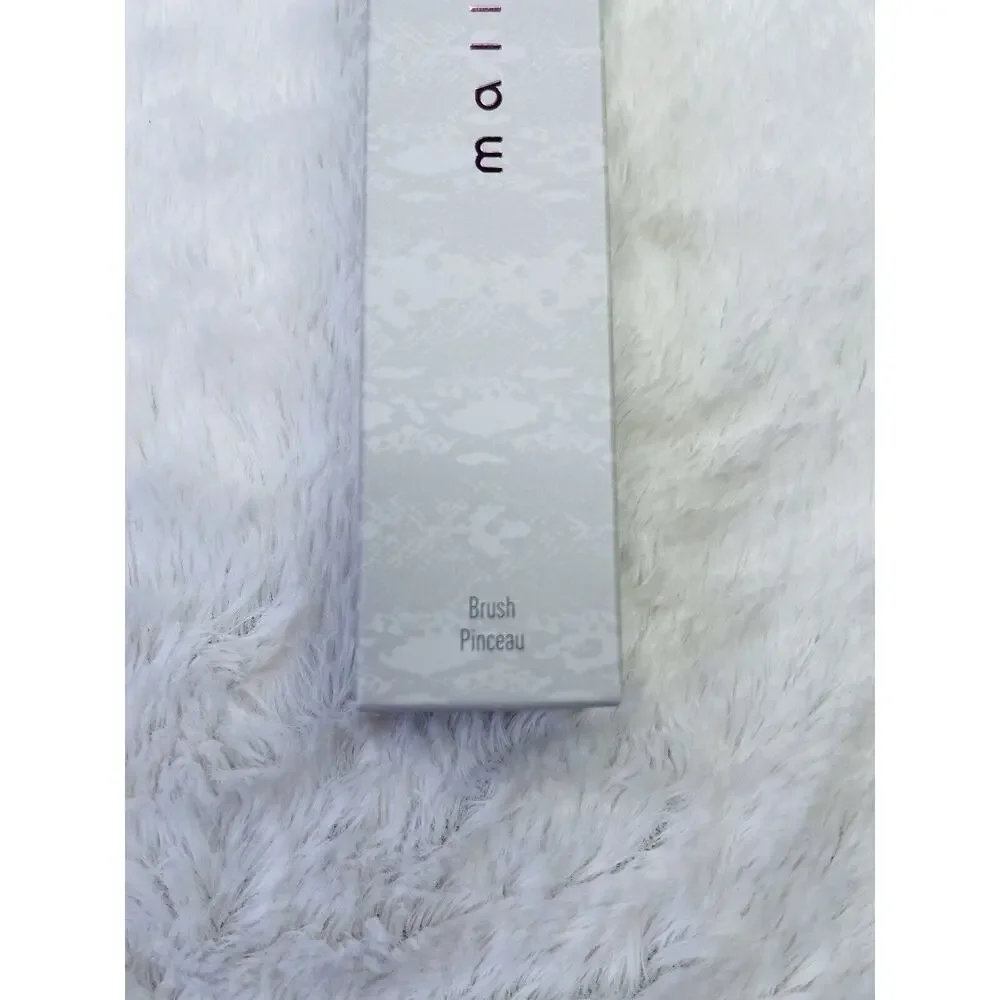 Mally Brush Pinceau Full Size Foundation Powder Brush White/Silver 7in Lot Of 2